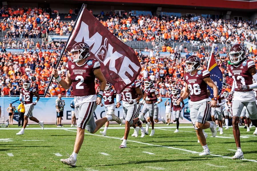 Tampa FL USA; Mississippi State Bulldogs quarterback Will Rogers (2) passes  the ball during the ReliaQuest Bowl game against the Illinois Fighting  Illini at Raymond James Stadium, Monday, January 2, 2023. The